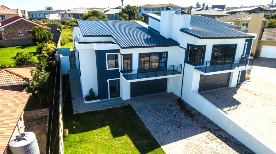 3 Bedroom Property for Sale in Dana Bay Western Cape